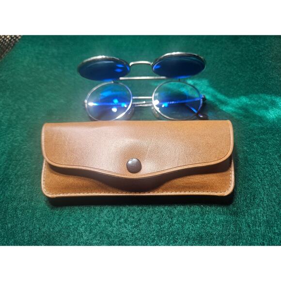 Vintage glasses with blue flip up pair of lenses - Picture 4 of 7